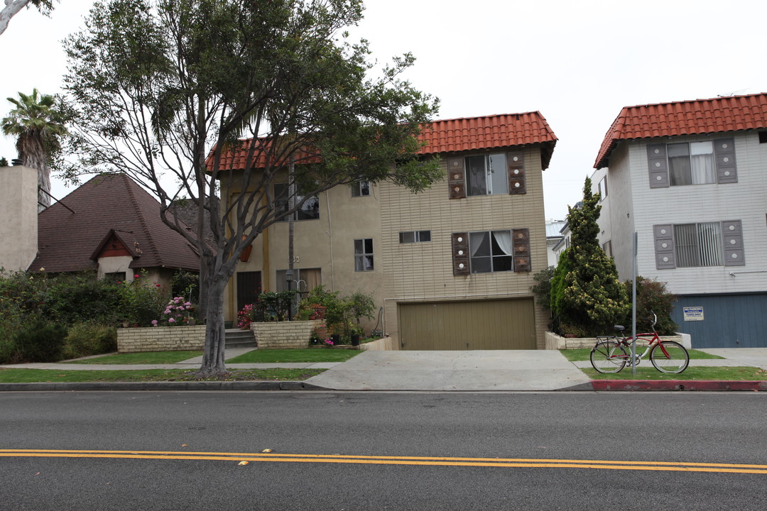 933 7th St in Santa Monica, CA - Building Photo