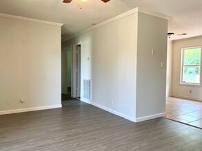 1047 Shadow Ridge Ave in Oak Grove, KY - Building Photo - Building Photo