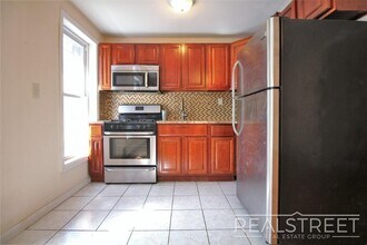 329 Lewis Ave in Brooklyn, NY - Building Photo - Building Photo