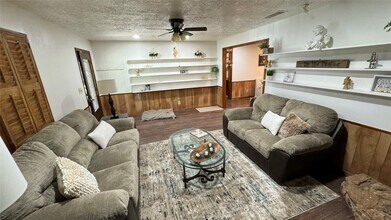 318 Baletka Blvd in Livingston, TX - Building Photo - Building Photo