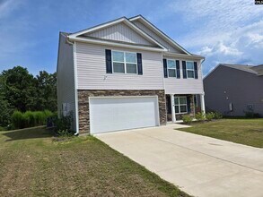 116 Woodmere Dr in Lugoff, SC - Building Photo - Building Photo