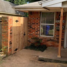 2240 Donna Dr in Norman, OK - Building Photo - Building Photo