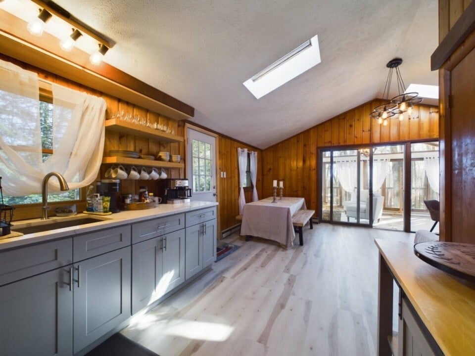 206 Orono Dr in Pocono Lake, PA - Building Photo