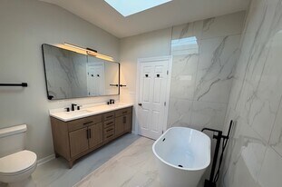2234 W Melrose St in Chicago, IL - Building Photo