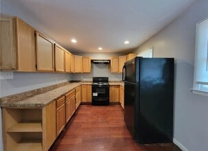 3796 Leesburg Ct SW in Atlanta, GA - Building Photo - Building Photo