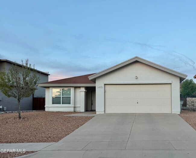 1470 Senda Del Sol Ln in El Paso, TX - Building Photo - Building Photo