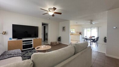 3721 Holiday Rd in Palm Beach Gardens, FL - Building Photo - Building Photo