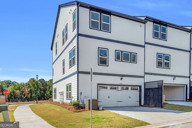 property at 423 Lincoln St