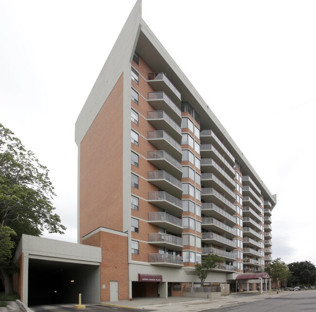 Windsor Apartments in Burlington, ON - Building Photo - Building Photo