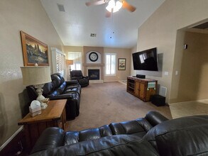 17616 W Lotten Dr in Surprise, AZ - Building Photo - Building Photo