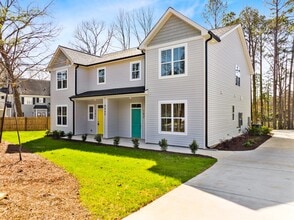 8809-8813 Litchford Rd in Raleigh, NC - Building Photo - Building Photo