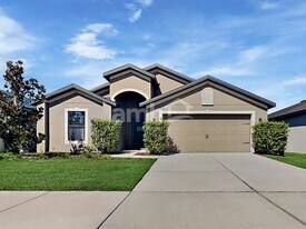 631 Chatham Walk Dr in Ruskin, FL - Building Photo
