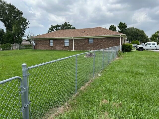 property at 2701 Fairfield Ave