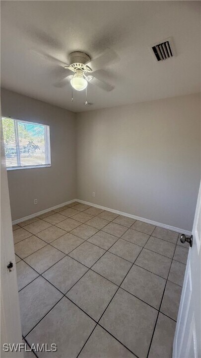 2801 Hightower Ave S in Lehigh Acres, FL - Building Photo