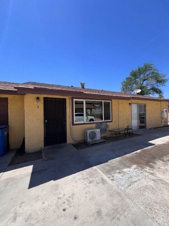 66300 4th St-Unit -Unit #4 in Desert Hot Springs, CA - Building Photo
