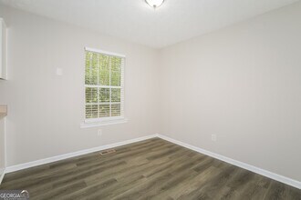 6530 River Hill Dr in Flowery Branch, GA - Building Photo - Building Photo