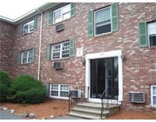 363 Hildreth St in Lowell, MA - Building Photo - Building Photo