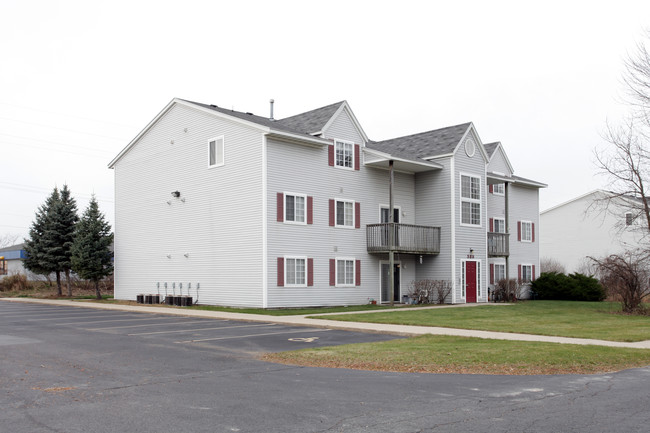 Randall Ridge Apartments in Coopersville, MI - Building Photo - Building Photo