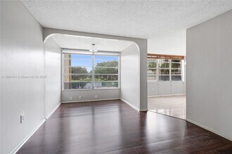 9491 Evergreen Pl in Davie, FL - Building Photo - Building Photo