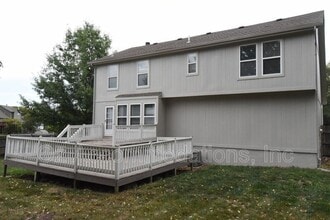 21813 S Vine St in Spring Hill, KS - Building Photo - Building Photo