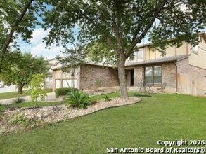 18118 Summer Knoll in San Antonio, TX - Building Photo - Building Photo