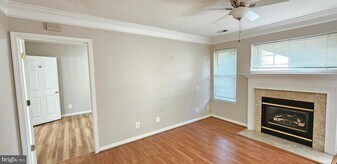 12501 Hayes Ct in Fairfax, VA - Building Photo