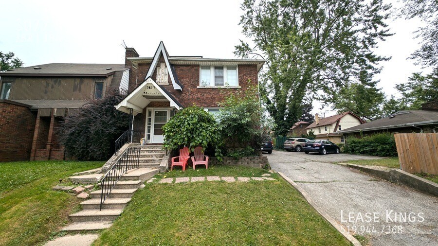 3077 Alexander Ave in Windsor, ON - Building Photo