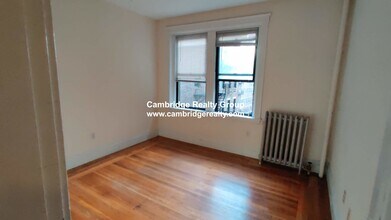 29 Park Dr in Boston, MA - Building Photo - Building Photo