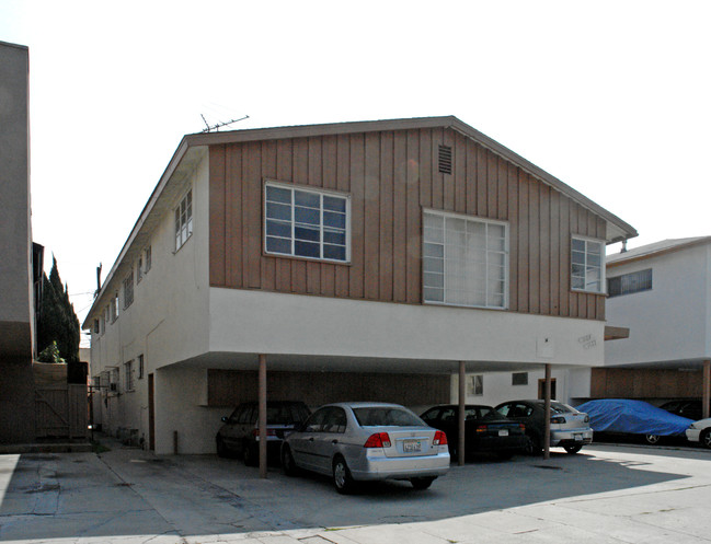 1122-1124 Holt Ave in Los Angeles, CA - Building Photo - Building Photo