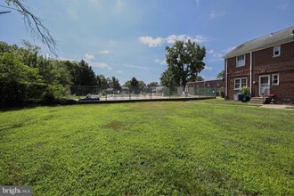 121 Cherry Parke in Cherry Hill Township, NJ - Building Photo - Building Photo