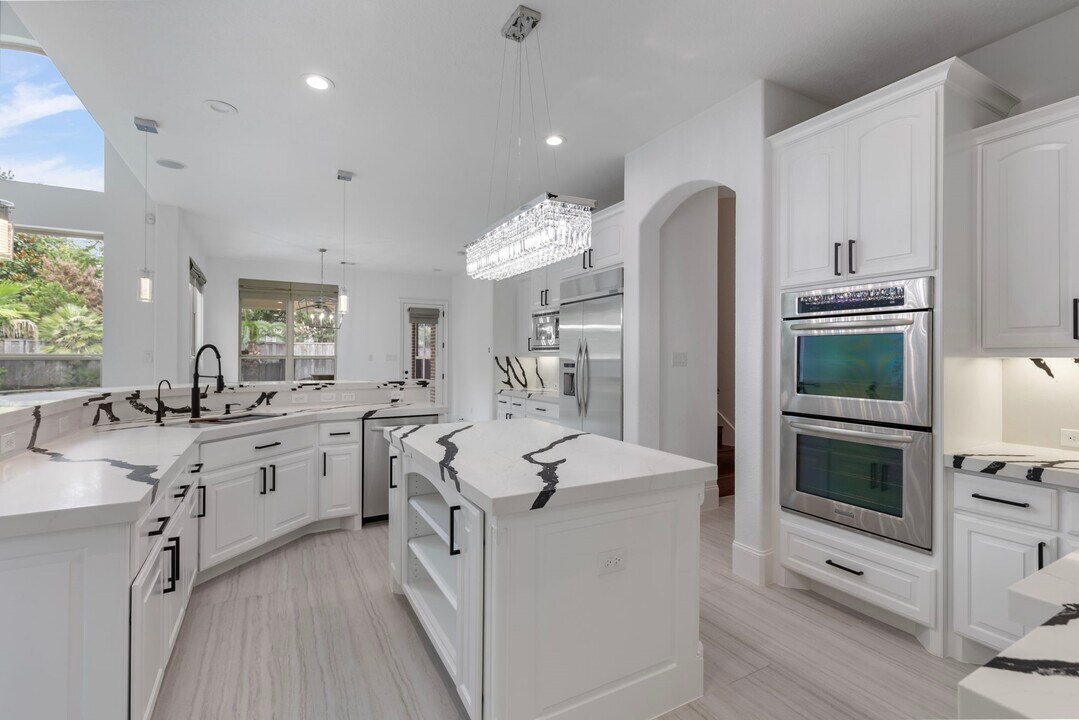 18 Player Vista Pl in The Woodlands, TX - Foto de edificio