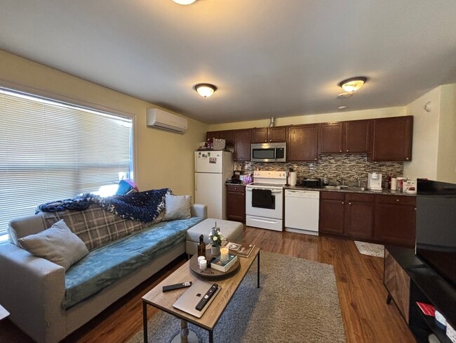 property at 523 Canterbury Dr