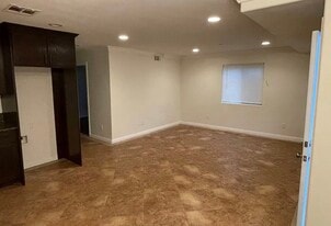 1516 E 55th St in Los Angeles, CA - Building Photo