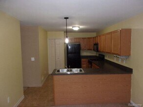 38006 Mitchell St in Grand Blanc, MI - Building Photo - Building Photo