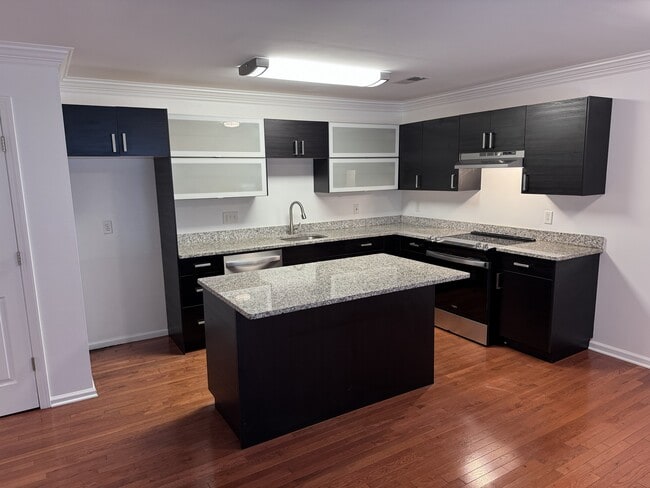 46 Park Pl, Unit 2 in Branford, CT - Building Photo - Building Photo