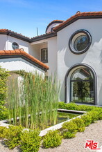23427 W Copacabana St in Malibu, CA - Foto de edificio - Building Photo