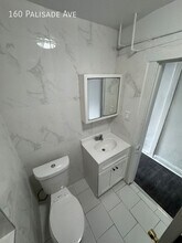 160 Palisade Ave in Yonkers, NY - Building Photo - Building Photo