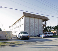 Las Palmas Apartments in Miami, FL - Foto de edificio - Building Photo