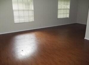 832 Lucerne Cir in Ormond Beach, FL - Building Photo - Building Photo
