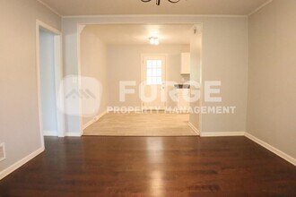 106 Parkdale Dr in Greenville, SC - Building Photo - Building Photo