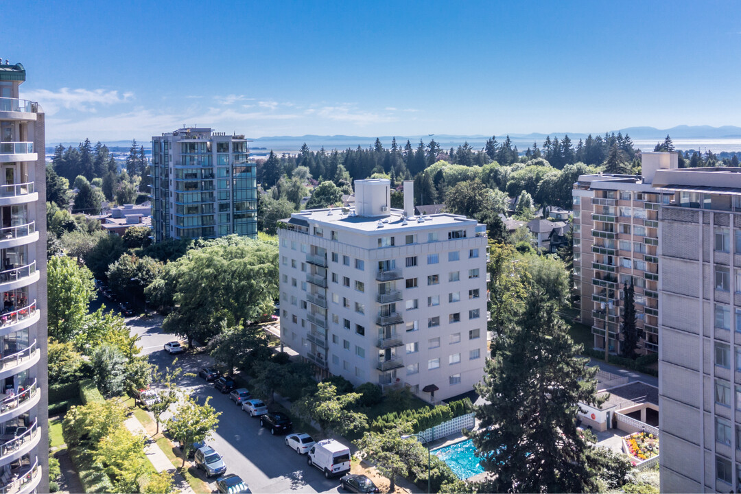 Balsam Court in Vancouver, BC - Building Photo