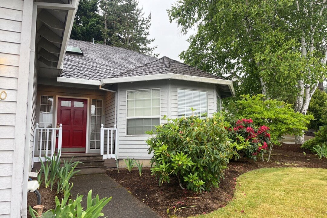 18730 SW Marne Ct in Beaverton, OR - Building Photo