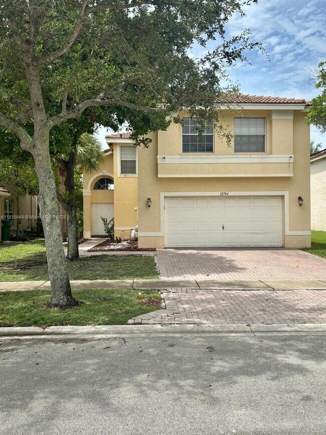 12704 SW 42nd St in Miramar, FL - Building Photo - Building Photo