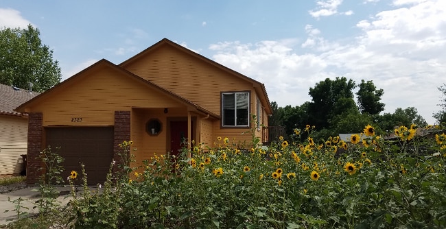 property at 2323 Ponderosa Ct