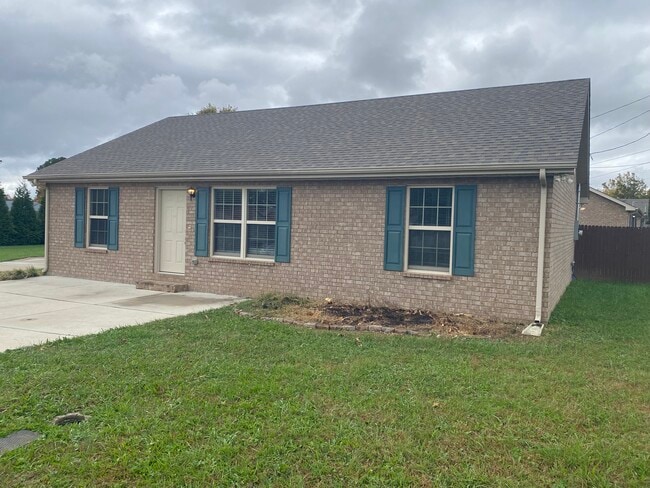 367 Hendrixson Dr in Manchester, TN - Building Photo - Building Photo