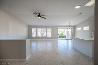 2052 Poppywood Ave in Henderson, NV - Building Photo - Building Photo