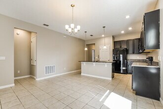 1016 Atlantic Ave in Fruitland Park, FL - Building Photo - Building Photo