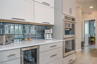 18256 Creekside Preserve Loop, Unit 201 in Ft. Myers, FL - Foto de edificio - Building Photo