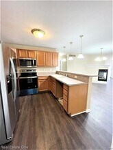 4103 Cameron Cir in Commerce Township, MI - Building Photo - Building Photo