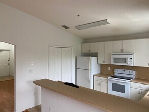 22901 SW 88th Pl in Cutler Bay, FL - Foto de edificio - Building Photo